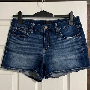 Buckle black shorts size 31 fit number 53